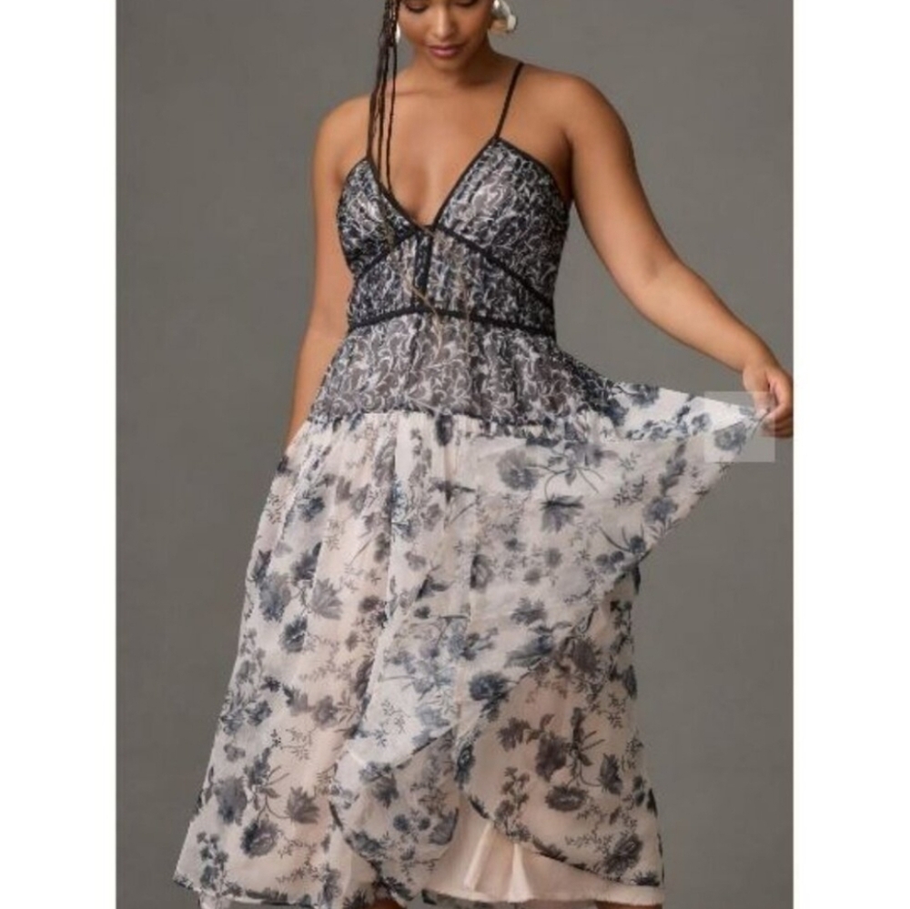 Floral Lace-Trim Spaghetti Strap Maxi Dress - Black & White